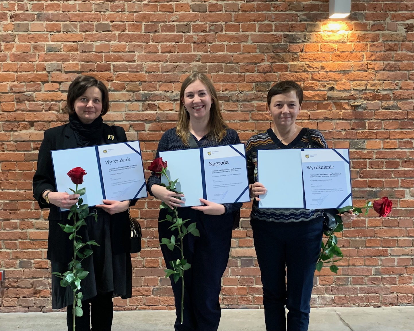 Laureatki, od lewej: Patrycja Gwoździewicz, Marta Paszko, Monika Michnik/fot. materiały Muzeum w Gliwicach Laureatki