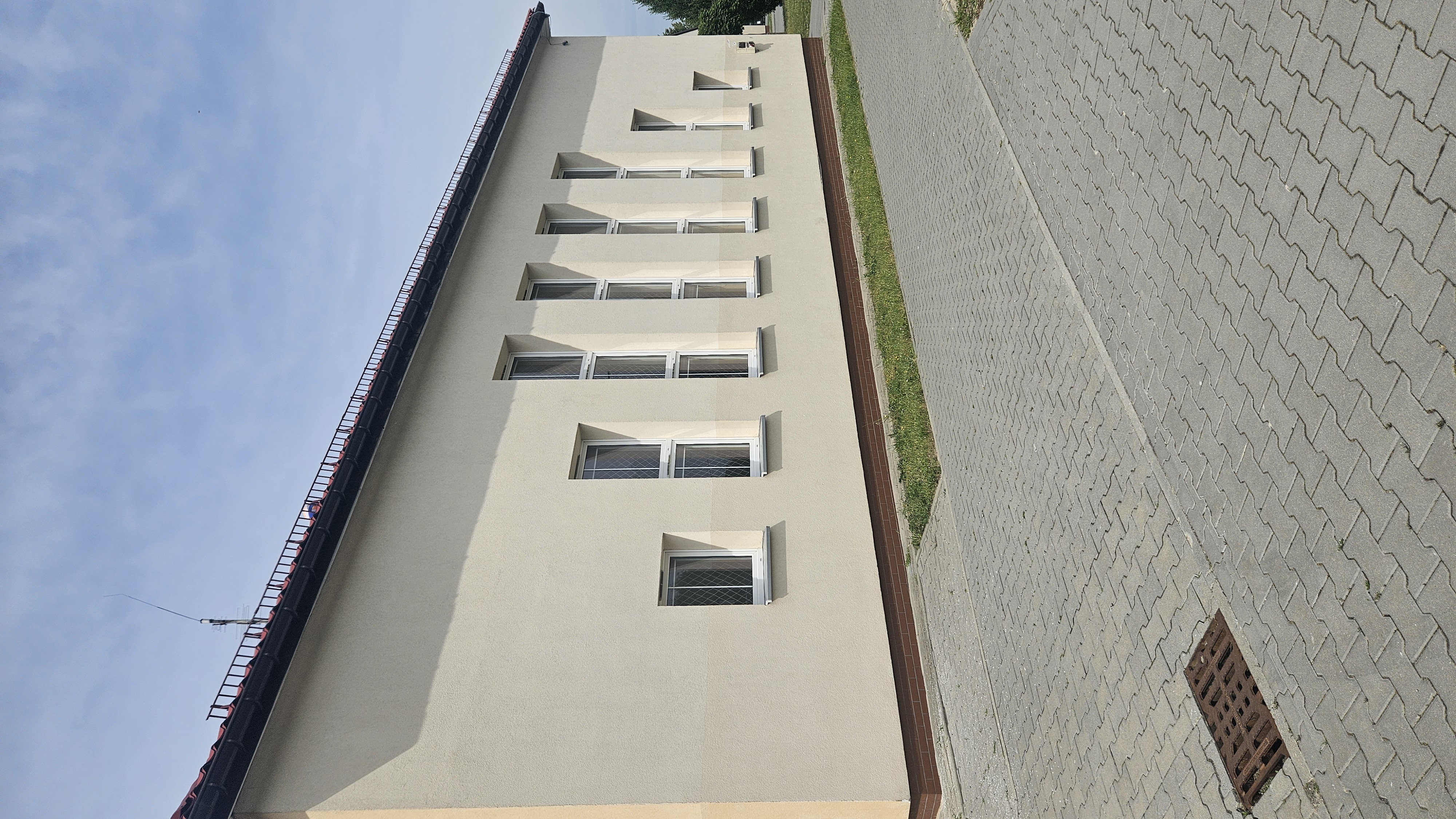 źródło: ZSP nr 17 Sala gimnastyczna przy ZSP nr 17