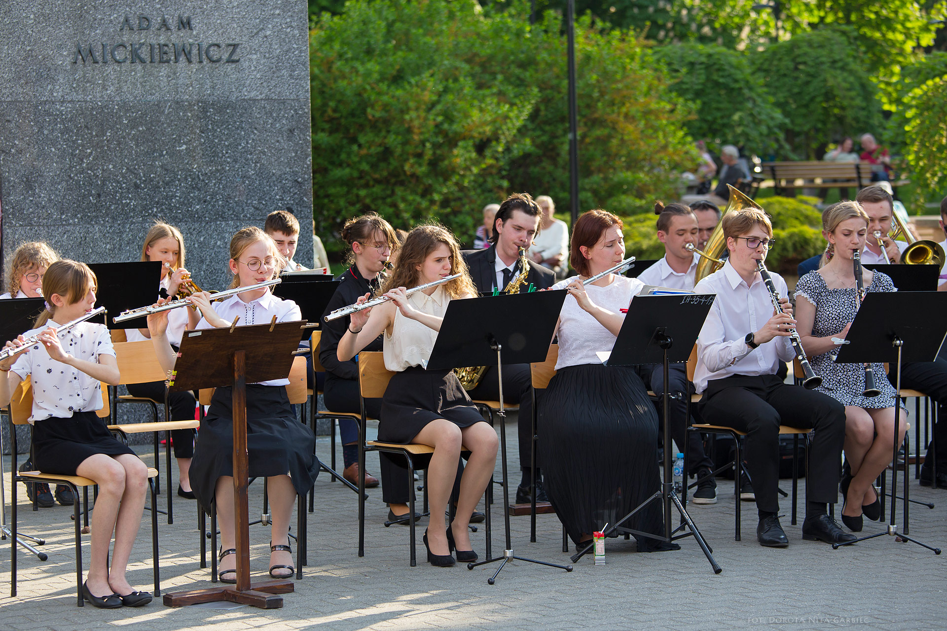 Koncert uczniów PSM w Parku Mickiewicza