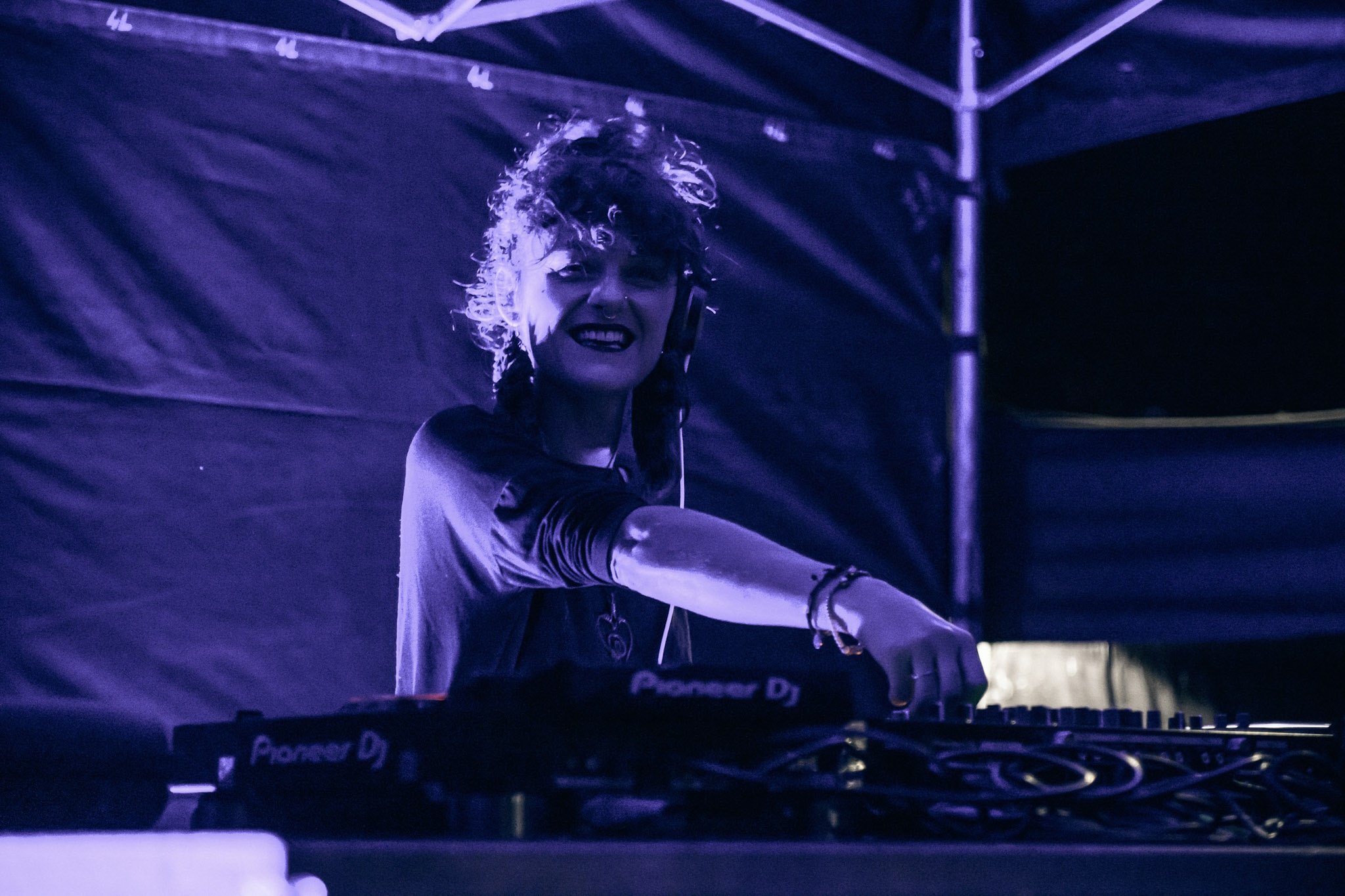 DJ-ka