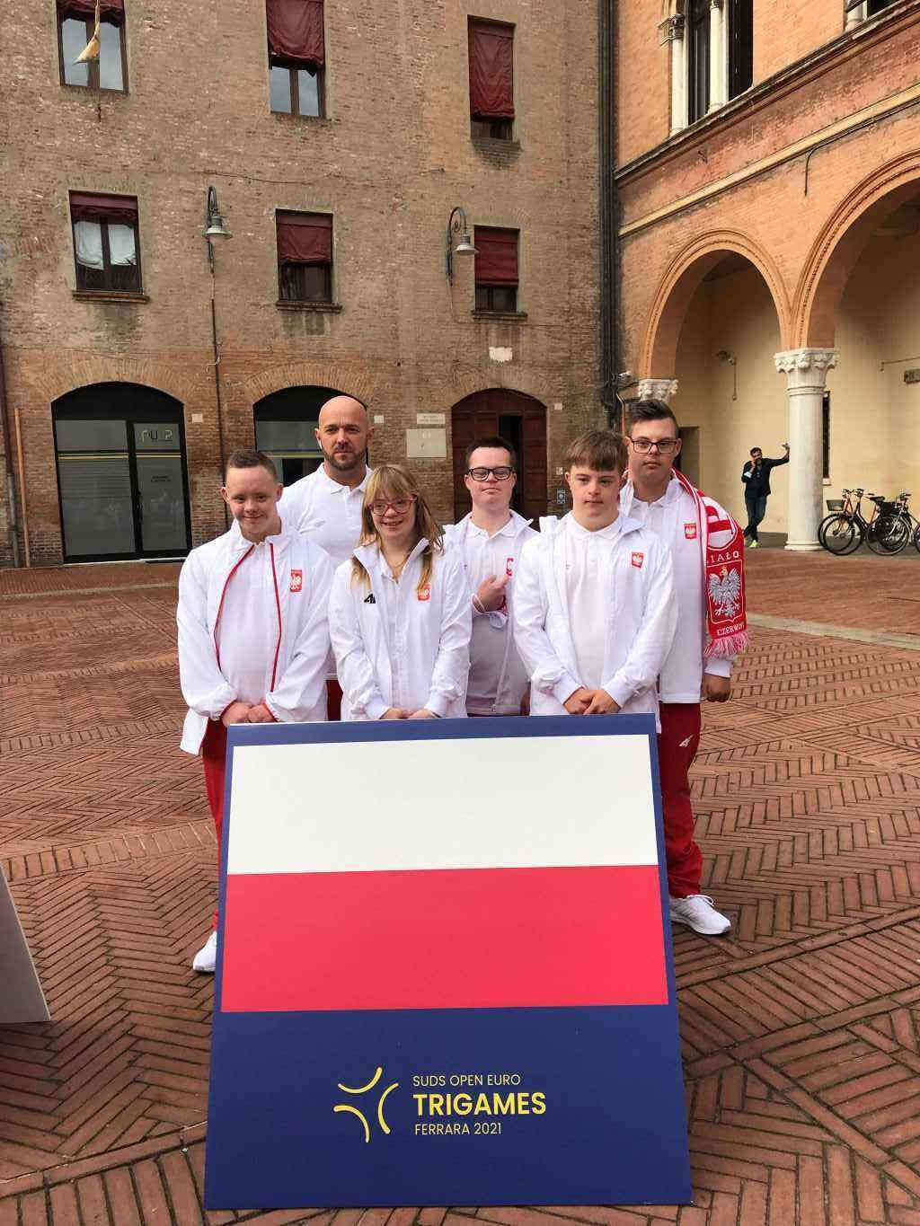 Jakub Muszyński, uczeń ZSO nr 7 w Gliwicach z drużyną polską we włoskiej Ferrarze na 1st Open European Tri-Games 2021. 4-11 października 2021 r. Jakub Muszyński, uczeń ZSO nr 7 w Gliwicach z drużyną polską we włoskiej Ferrarze na 1st Open European Tri-Games 2021. 4-11 paźd