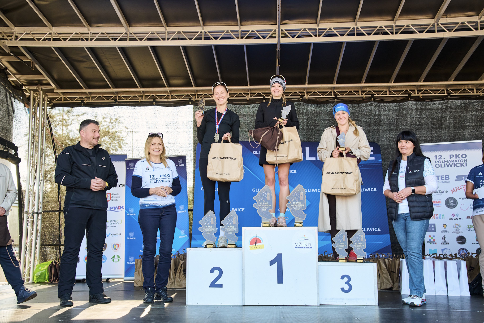 Zawodniczki na podium