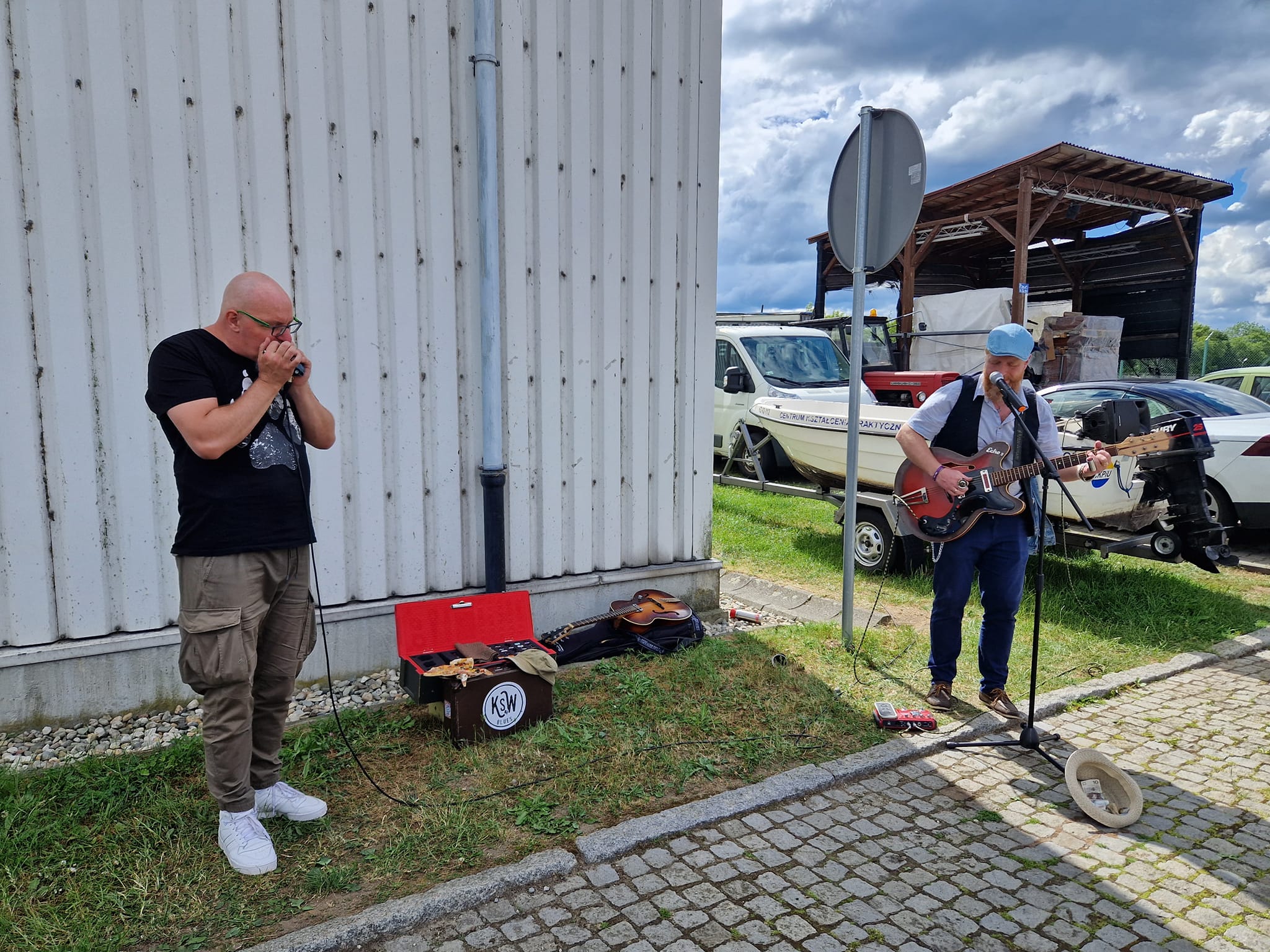 Muzycy dający koncert w Marinie Gliwice