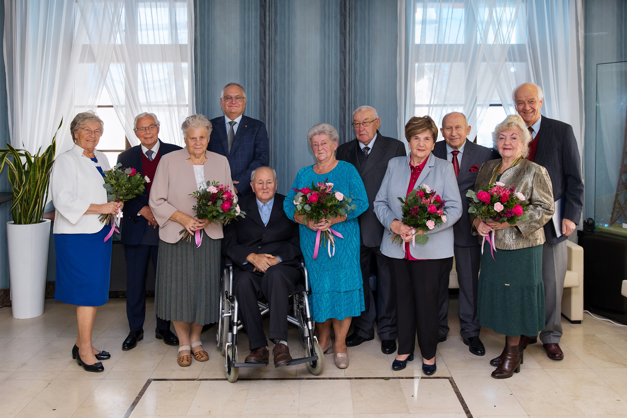 prezydent Jarosław Zięba z parami małżeńskimi