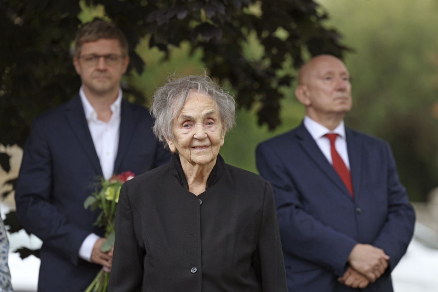 Żona zmarłego powstańca, prof. Ewa Otto-Buczkowska
