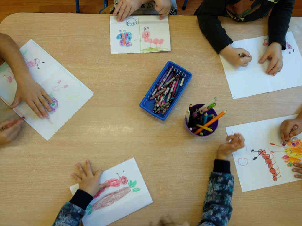 Kto ukradł jutro? czyli dlaczego nie jest jak z obrazka - nie zawsze łatwo jest być dzieckiem. Kto ukradł jutro? czyli dlaczego nie jest jak z obrazka - nie zawsze łatwo jest być dzieckiem.