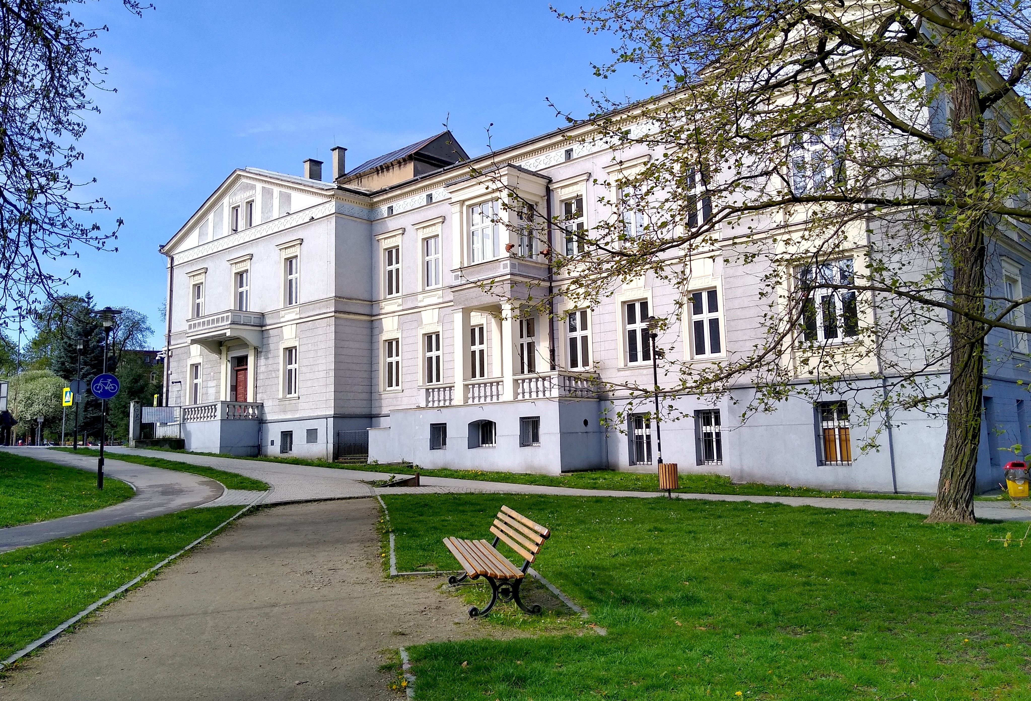 Zdjęcie budynku przy ulicy Siemińskiego