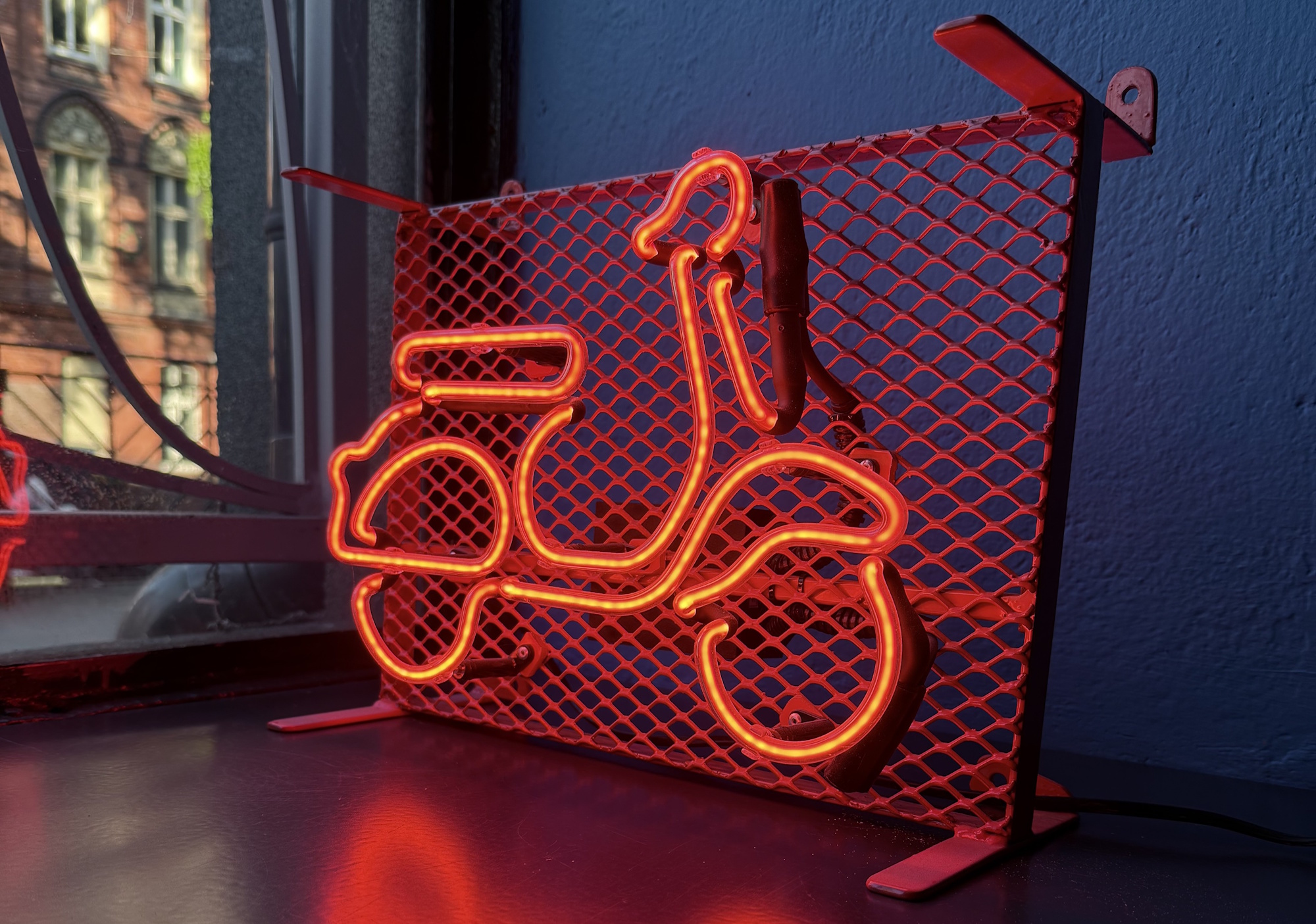 Neon - motocykl