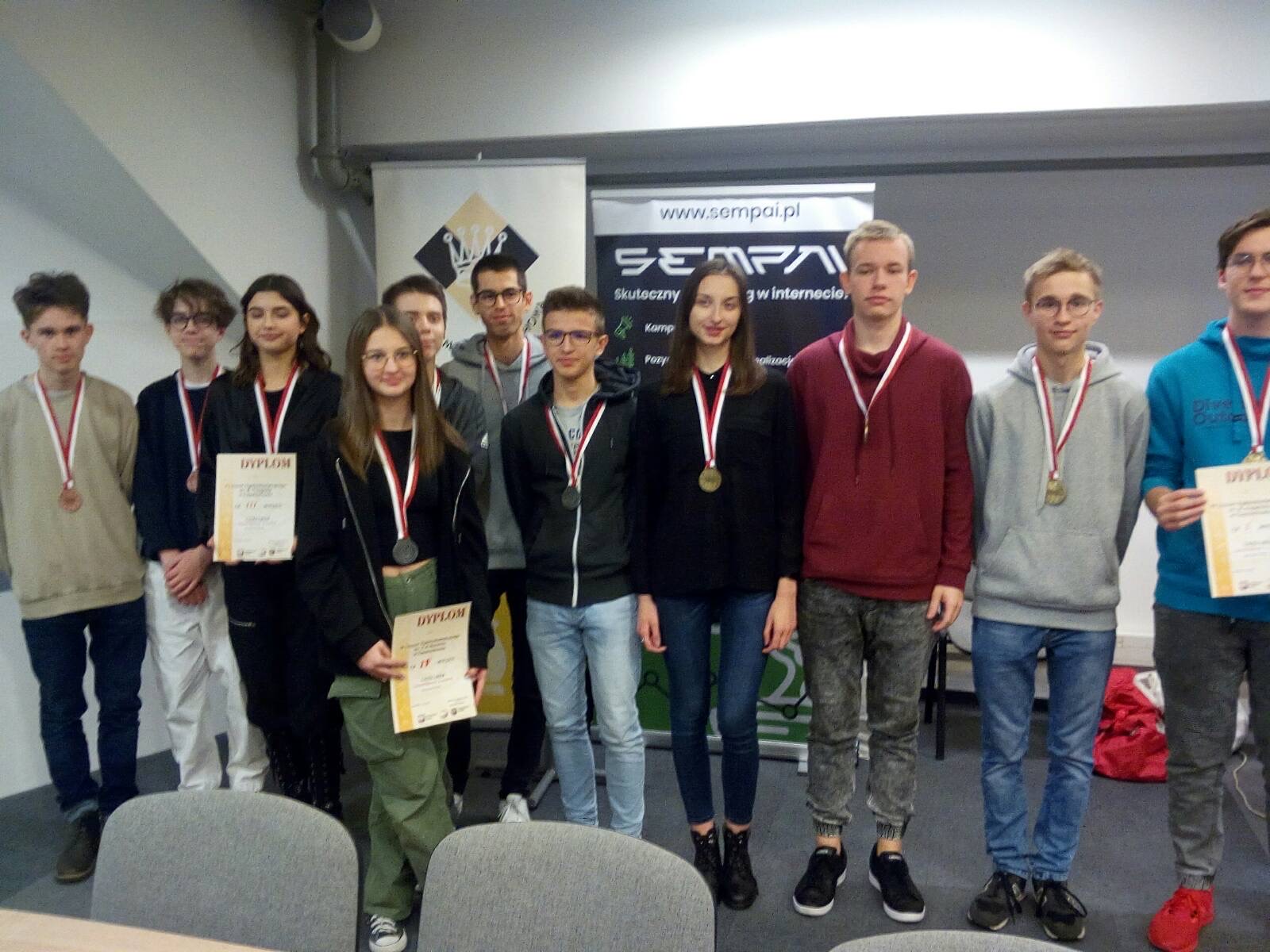 III miejsce uczniów I LO w Finale Wojewódzkim w szachach