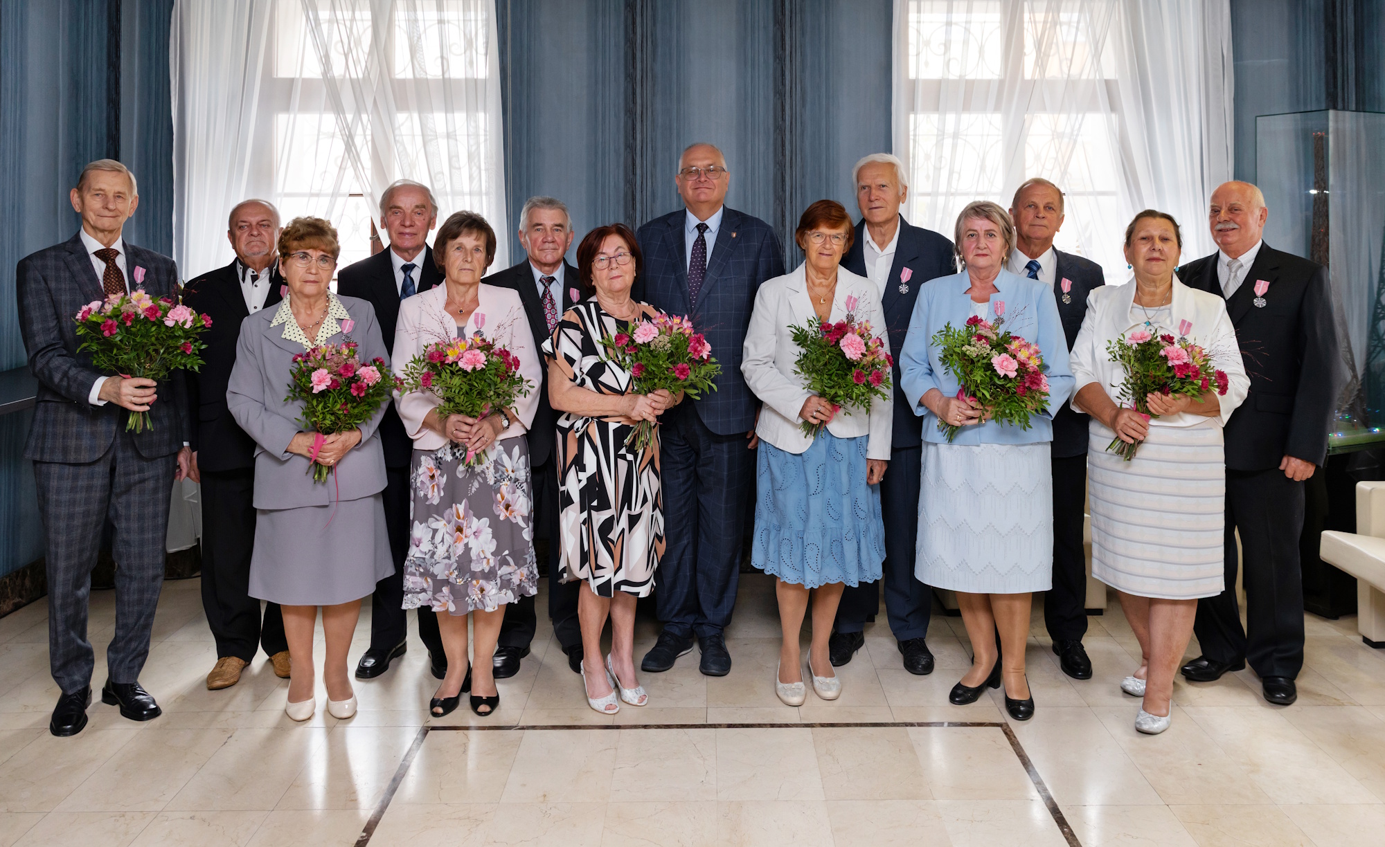 pary małżeńskie i prezydent Zięba w Ratuszu
