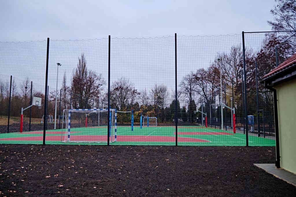 Otwarcie boisk szkolnych przy SP8 w Gliwicach-Bojkowie foto: M. Buksa
