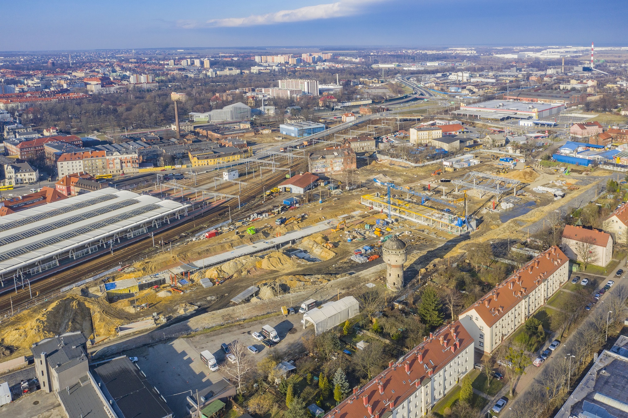 widok na budowę centrum przesiadkowego