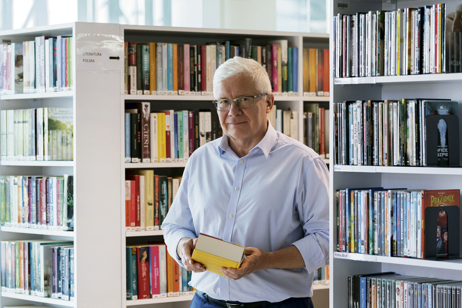 prezydent Neumann w bibliotece