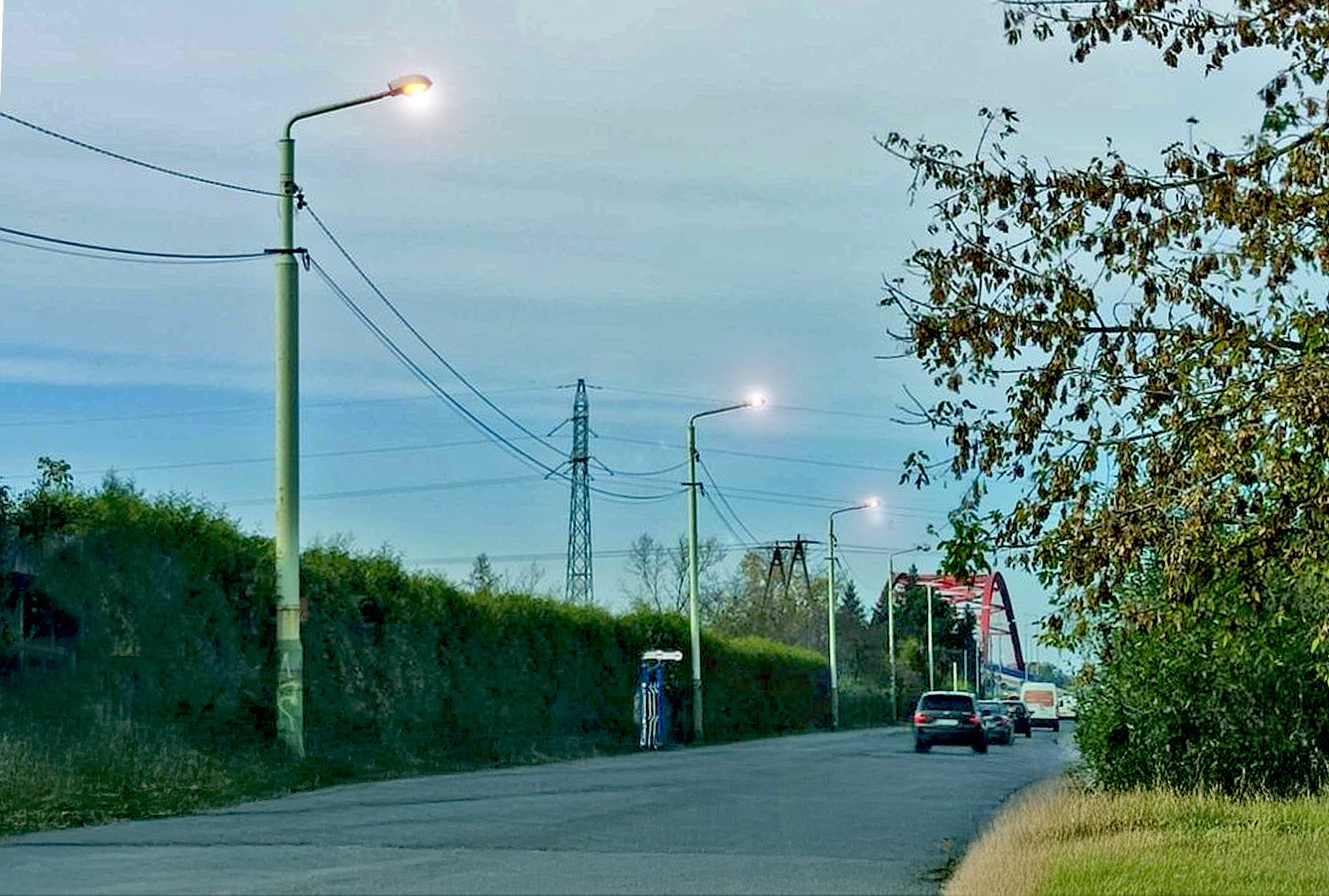 Zdjęcie latarni świecących w ciągu dnia