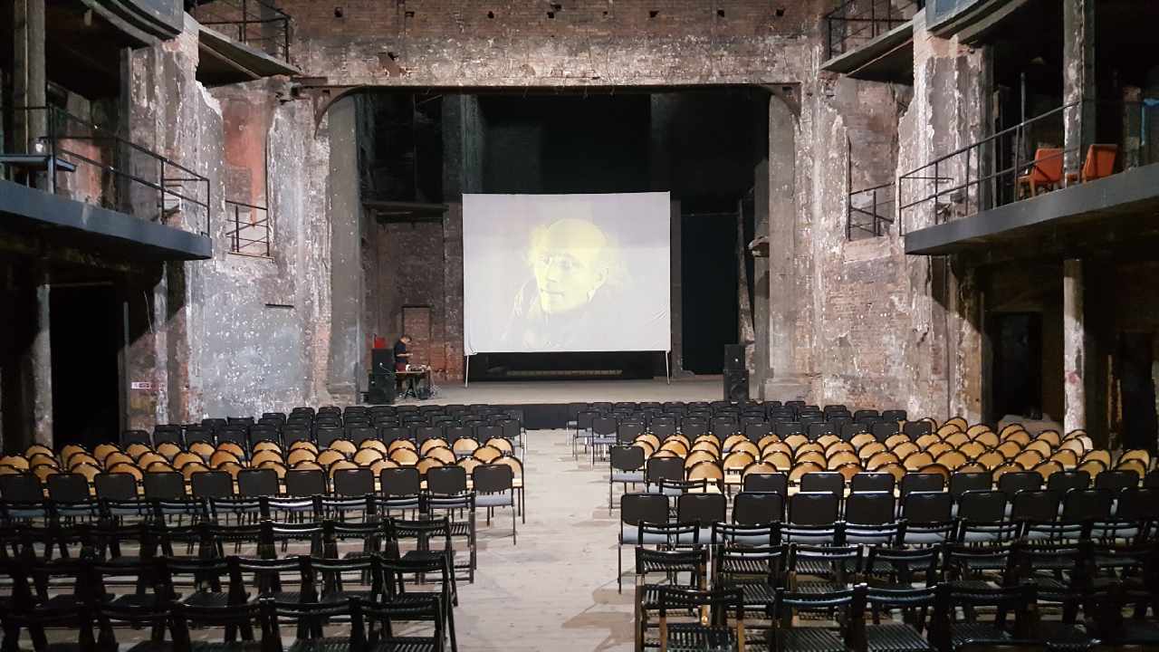 ruiny teatru Victoria